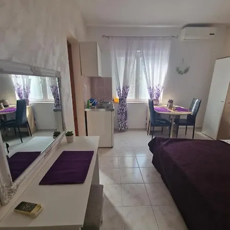 Sandi Apartamento Makarska